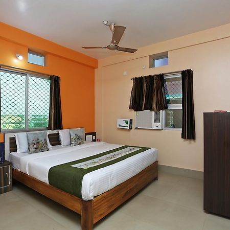 Krishna Residency Hotel Puri Exterior photo